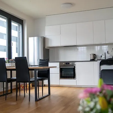 Apartment Modern With Own Parking